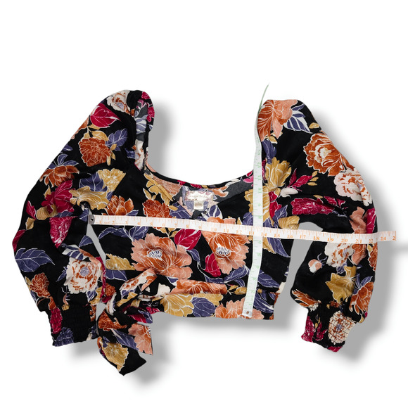 NWT B.O.G. Band of the Free Floral Crossover Crop Top Sz. S [4-6] Black Berry - Picture 7 of 9